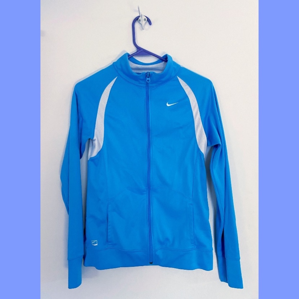 NIKE lightweight jacket-Kids, but fits adult Small
